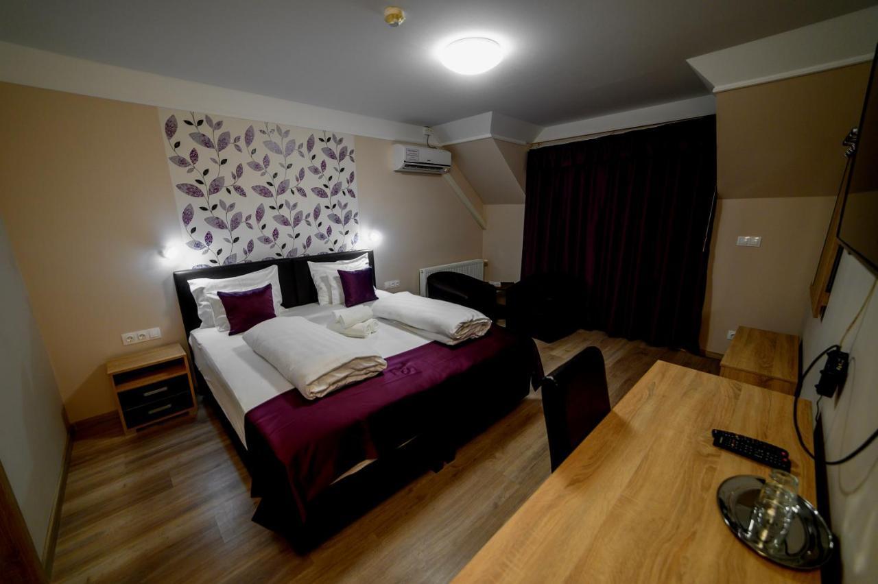 Az Idill Otel Cserszegtomaj Dış mekan fotoğraf