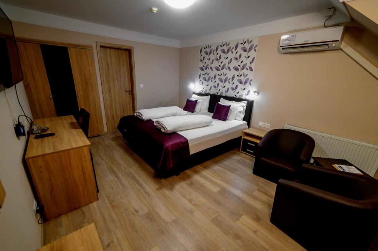 Az Idill Otel Cserszegtomaj Dış mekan fotoğraf